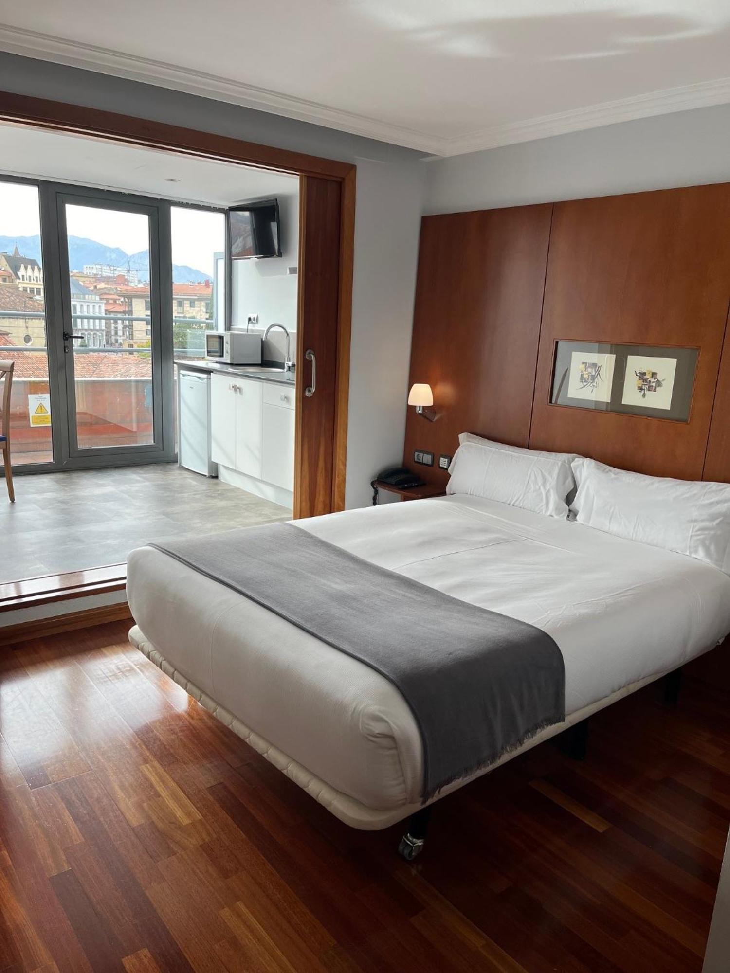 Hotel Gran Regente Oviedo Exterior photo