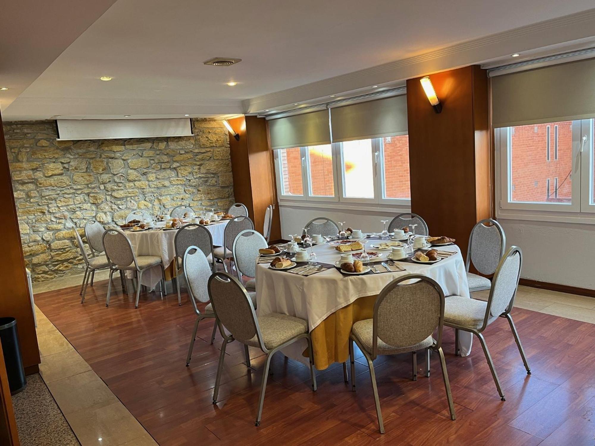 Hotel Gran Regente Oviedo Exterior photo
